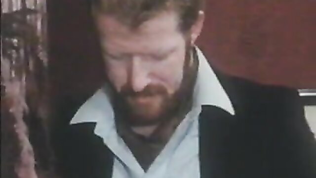 Redhead bearded man in suit, classic XXX thumbnail
