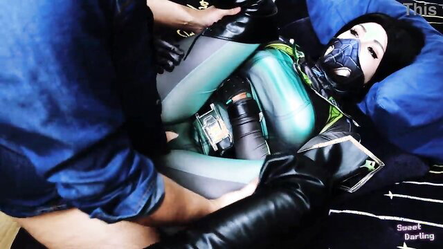 Valorant Viper cosplay babe in latex catsuit gagged, creampie facial by SweetDarling