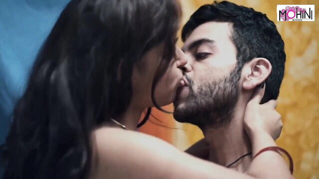 Desi Bhabhi passionately kisses step-brother-in-law in steamy homemade clip