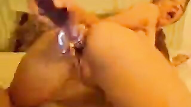 Hot Asian ex-GF tempts with new toy insertion in amateur vid