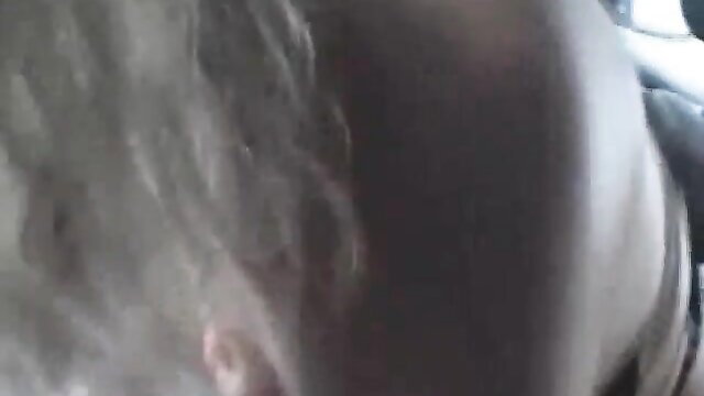 Hot amateur teen girlfriend wild car blowjob on hard dick