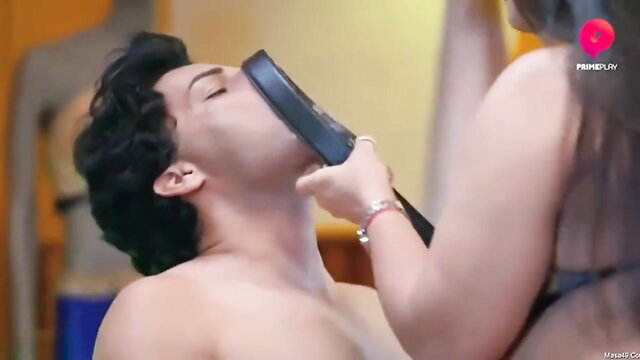 Indian MILF forces big cock handjob on brunette hunk in Jaal Primeplay