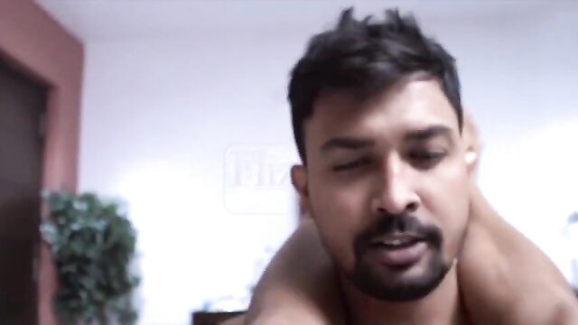 Desimedia closeup face POV in Indian mallu sex video