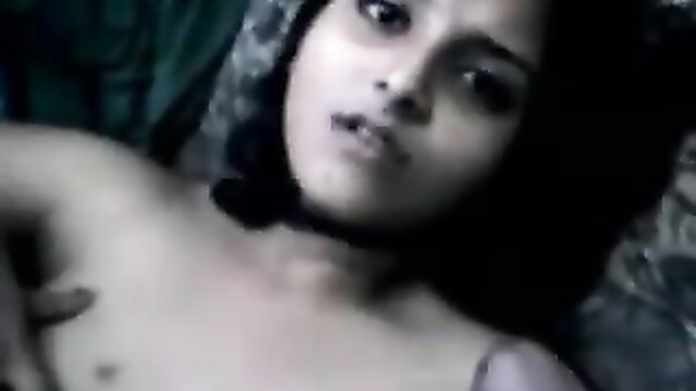 Desi girlfriend with natural tits topless closeup on cam