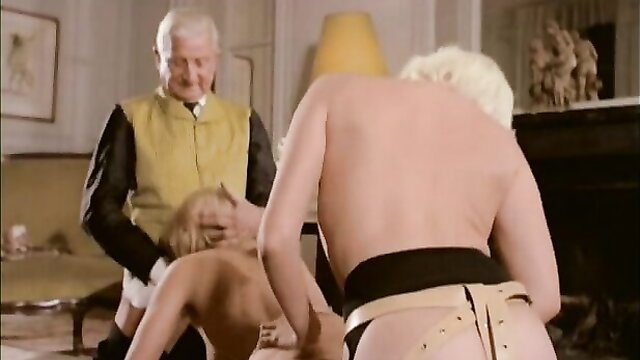 French blonde teen perfect ass spitroasted by older man at party