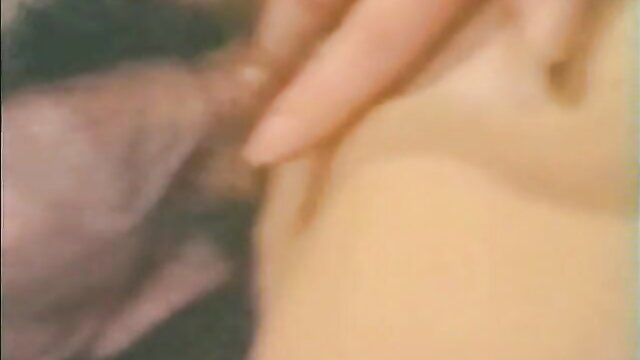 Sexy short hair babe fingered closeup before hard pounding and facial