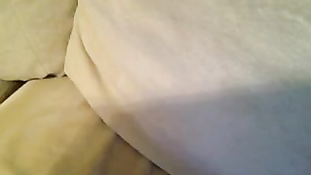 Sassy Turkish wife nude on bed, thick curves ready for toy play