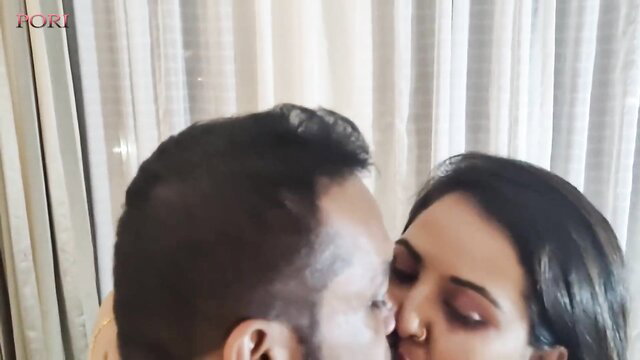 Hot Desi Indian GF passionately kissing BF in hotel room hookup