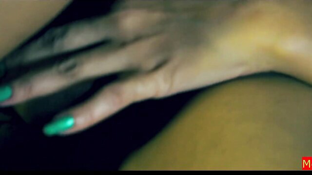 Indian 18yo viral teen flaunts hot body with green nails closeup