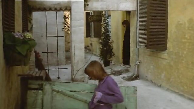 Retro Tecken big nipples college girl in sensual purple sweater outdoor alley