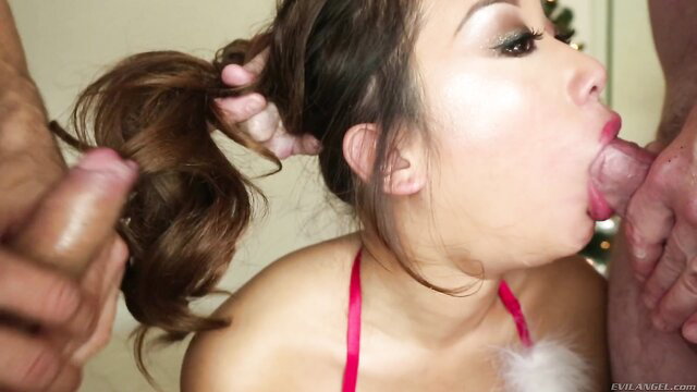 Alina Li as Santa's sexy helper sucking big cock closeup