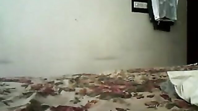 Indian babe rides cock cowgirl on bed