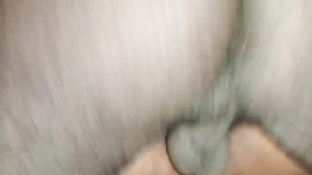 Blurry closeup of Desi Boudi housewife's wet pussy and ass during messy pounding