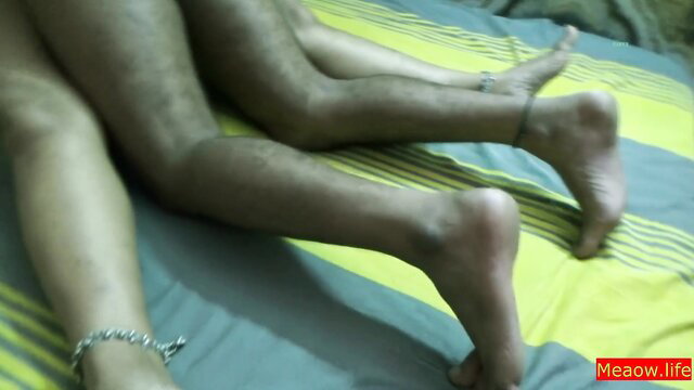 Desi wife pounded by Devar: hairy legs, ankles intertwined in saree sex