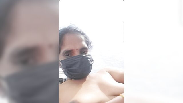 Blurry Tamil aunty nude selfie with mask on call video