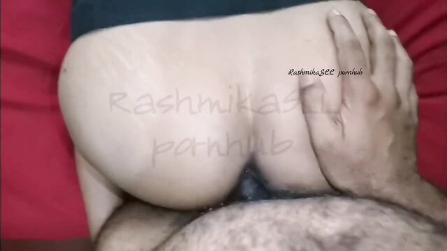 Indian teen's big ass fucked doggystyle in kinky amateur vid