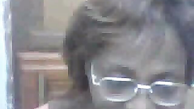 Hot mature BBW in glasses shows off boobs and poon on webcam
