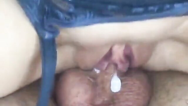 Chinese housewife wet pussy drilled by cock in homemade amateur vid