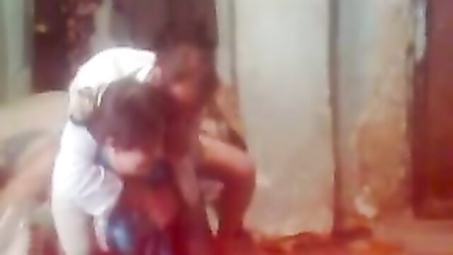 Indian MILF rides hubby reverse cowgirl in wild amateur cam fuck