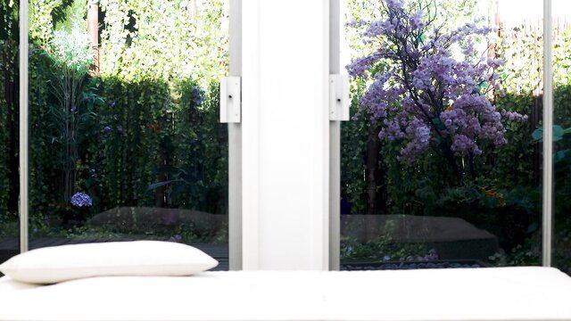 Ellie screams in delight first time deep doggy with huge dick