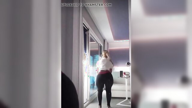 Hot step mom twerking in tight leggings showing huge ass