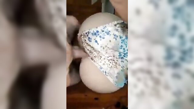 Turkish amateur closeup of woman's huge ass in floral panties