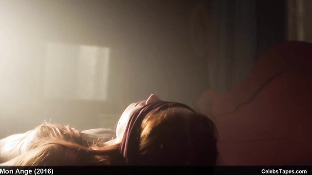 Fleur Geffrier nude blindfolded sexy scene in bed