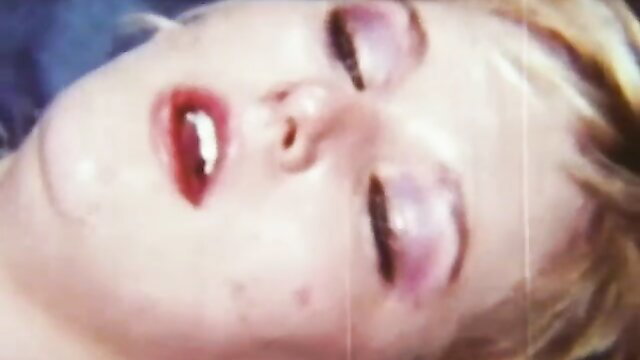 Blonde bombshell in ecstasy, classic retro porn closeup