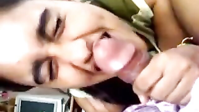 Indian mom sucking cock closeup in hardcore amateur fuck