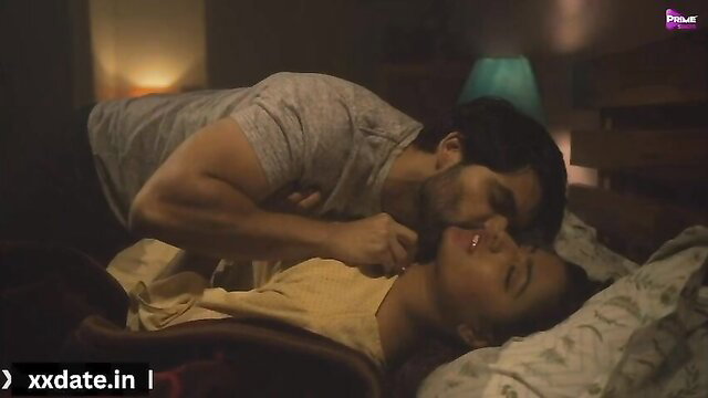 Hot Indian bhabhi passionately kissed by muscular dever in bed