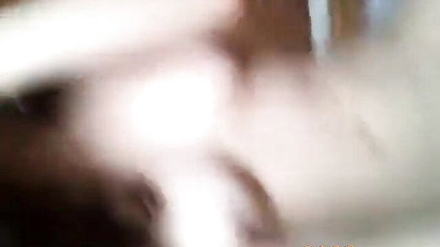 Blurry Chinese amateur teen closeup in explicit scene