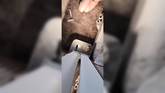 Andrea Akse Onlyfans #7 solo feet closeup on bed