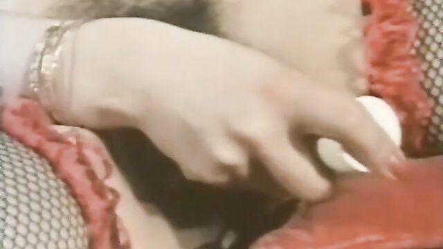 Retro blonde in gloves and stockings touches cock closeup, Tabu Film Schnucki #6
