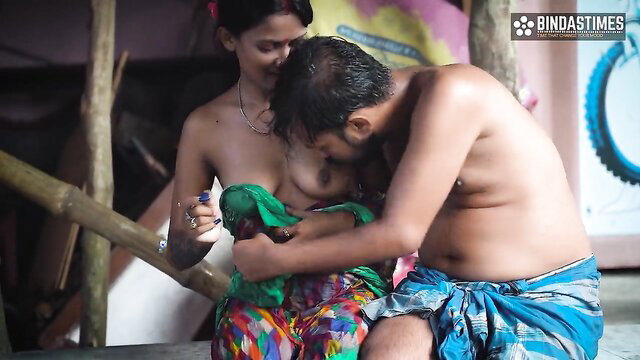 Indian maid breastfeeding man outdoors in lungi, tits exposed