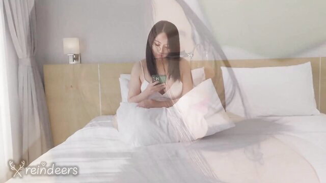 Xreindeers lonely Asian girl in lingerie texts friend for sex while BF away