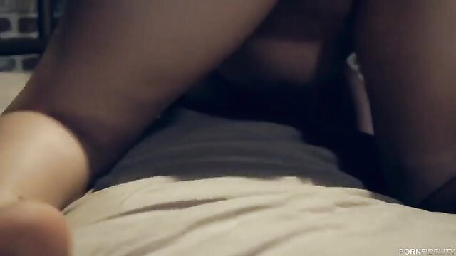 Alix Lovell spreads legs wide for Ryan Madison in Licensed To Blow sex tape