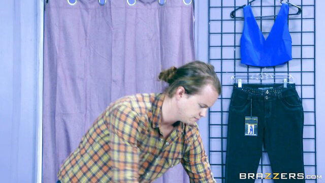 Aj Applegate in fitting room with big ass, Brazzers BigButtsLikeItBig