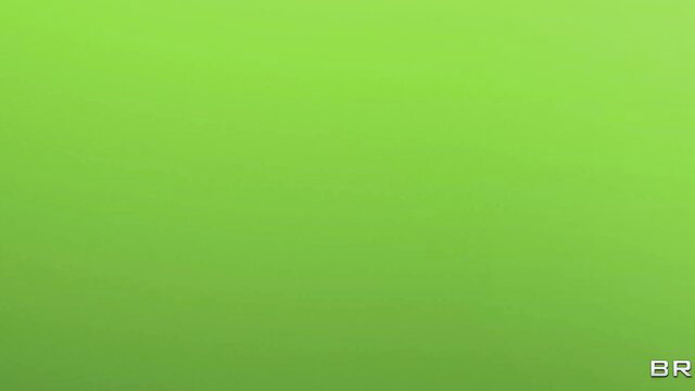 Beca Barbie's hot cowgirl blowjob skills on display, Brazzers