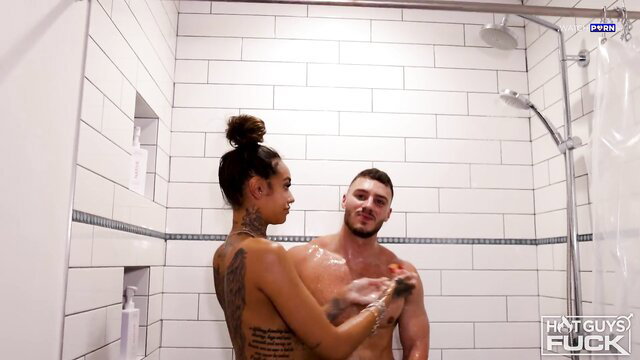 Ivy Steele soapy shower with buff guy, huge ass and tats