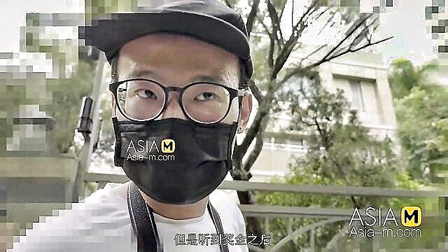 Su Ya masked in glasses and cap, husband away business trip tease