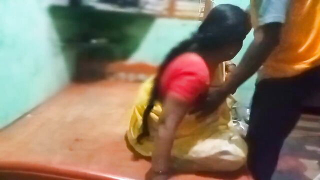 Tamil aunty in saree bent over for doggystyle sex by man