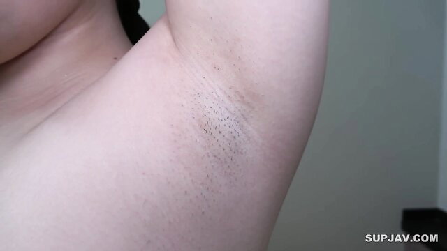 Asian amateur lifting arm showing hairy armpit closeup uncensored JAV