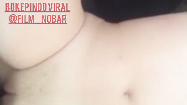 Indonesian viral bokeh amateur closeup neck cleavage nude tease