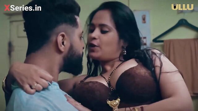 Indian Telugu cougar in bra passionately kisses young guy closeup