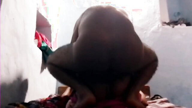 Ani Bhabhi squats nude showing big Indian ass in amateur fuck