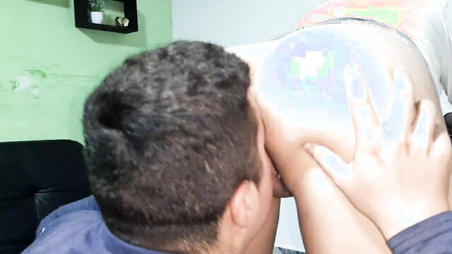 EvayChris sucks boss pussy for raise, closeup face on ass action