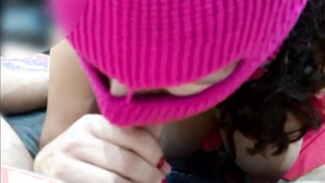 Pink beanie girl deepthroats cock in homemade bisexual threesome