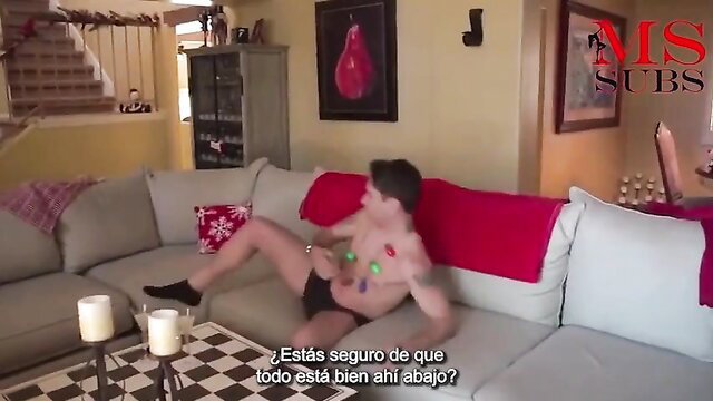 Jodi West madrastra surprised by nude horny stepson on couch