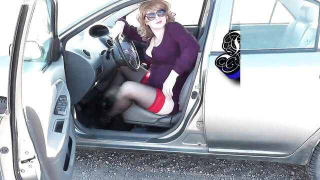 Sexy blonde MILF in stockings flashes hairy pussy from car door