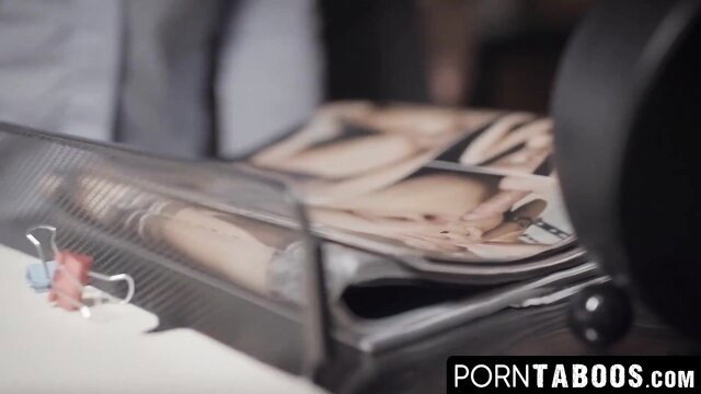 Pretty teen's tight asshole gaped in Vivid Cash scene, messy facial